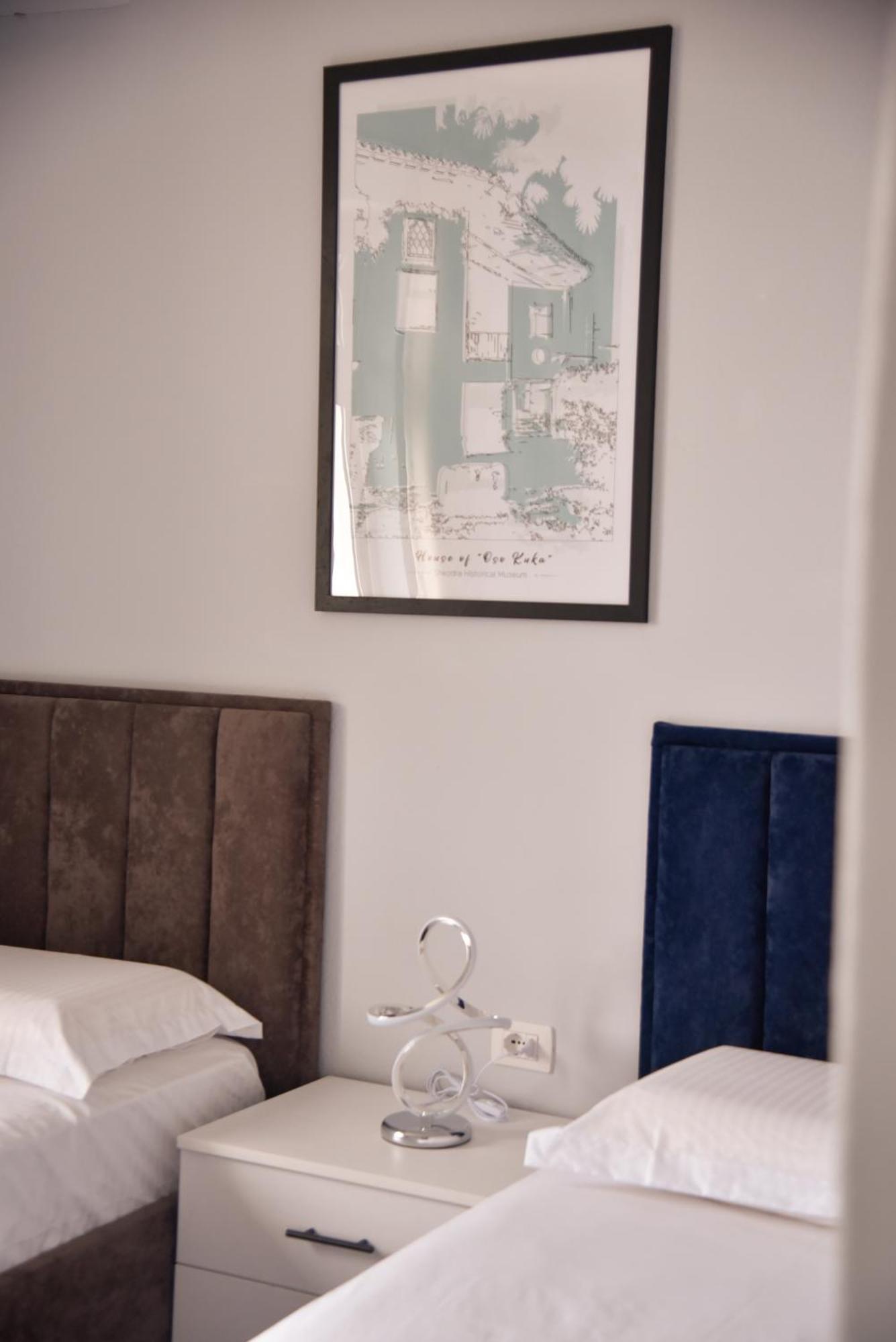 City Center Inn Shkoder Exterior photo