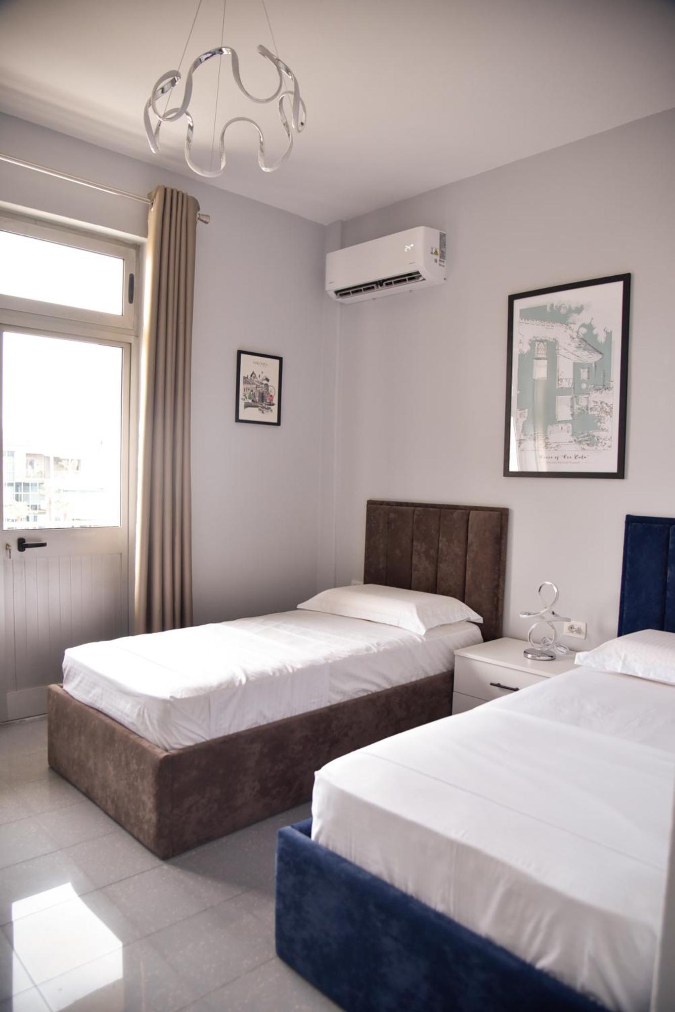 City Center Inn Shkoder Exterior photo
