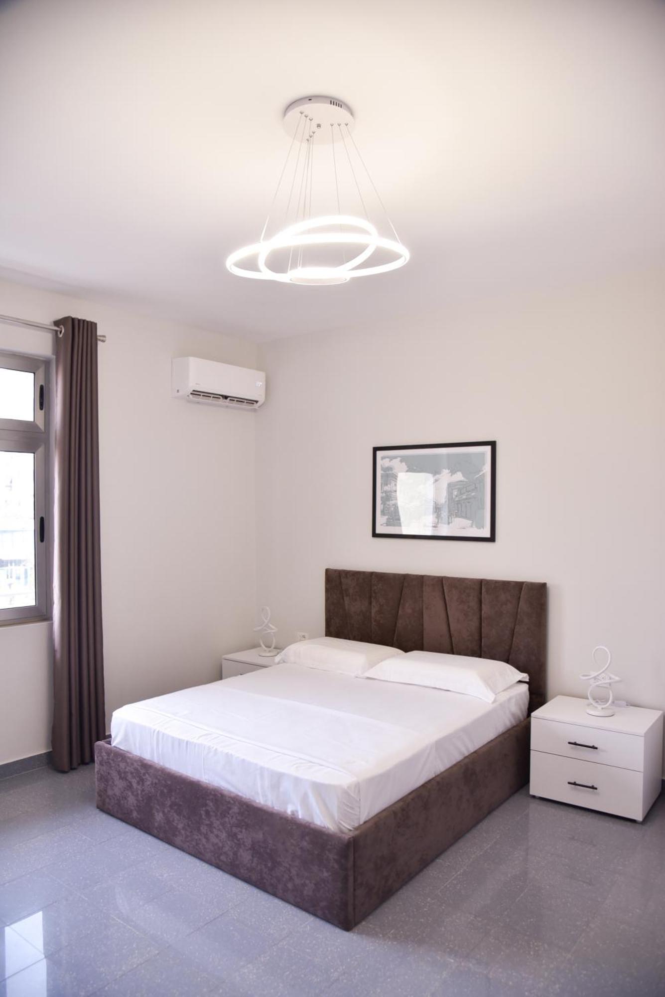 City Center Inn Shkoder Exterior photo