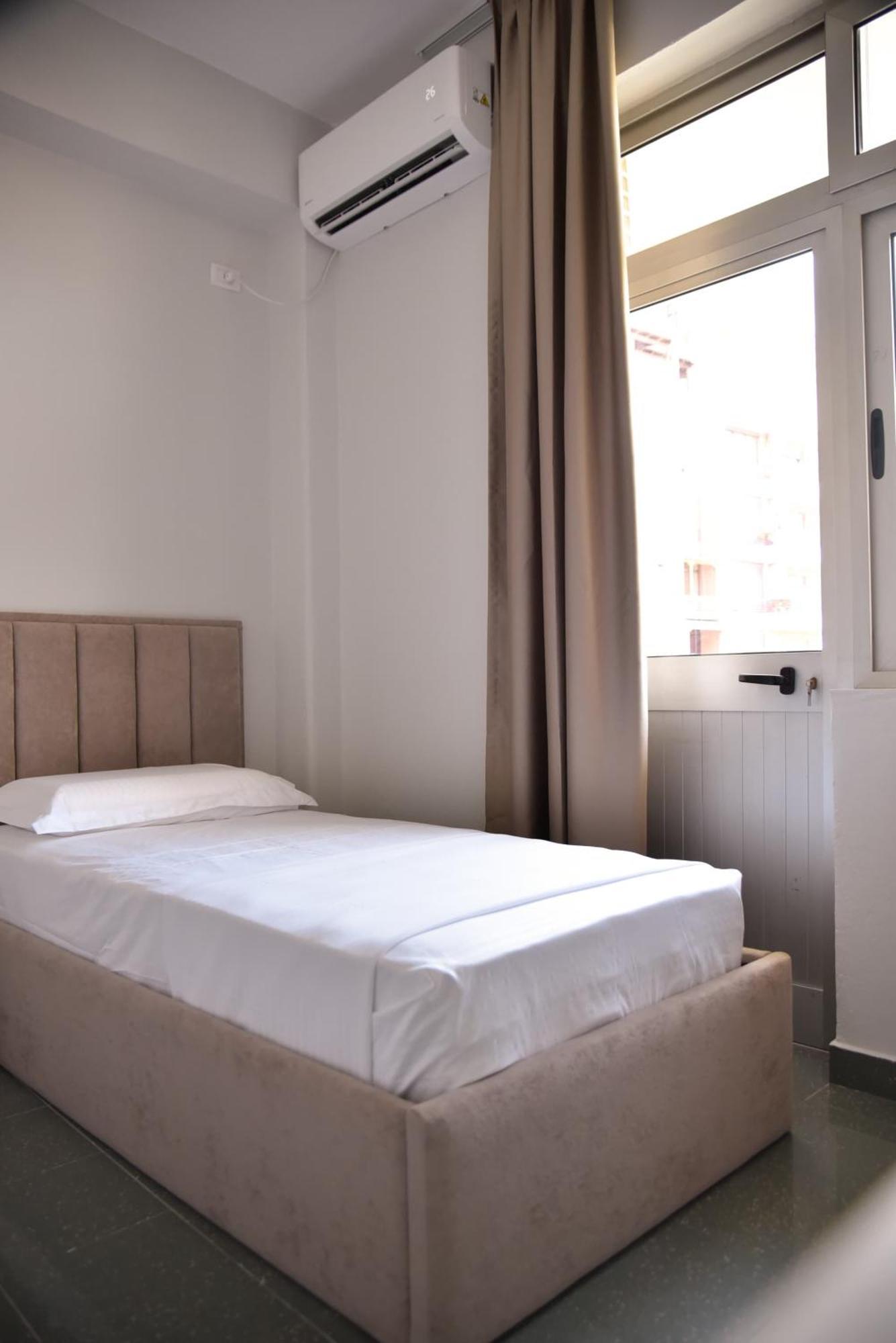 City Center Inn Shkoder Exterior photo